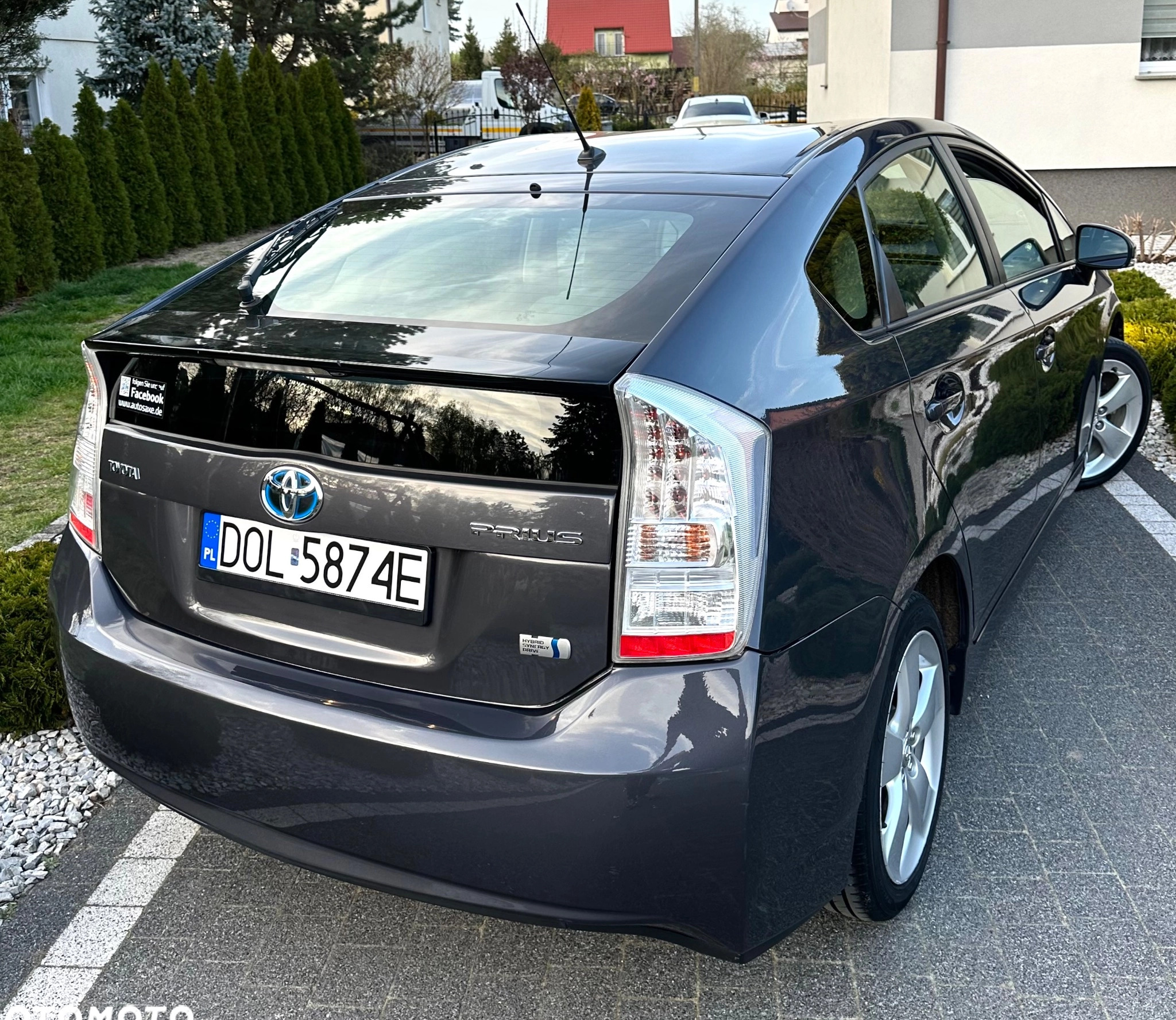 Toyota Prius cena 40900 przebieg: 185000, rok produkcji 2011 z Twardogóra małe 781